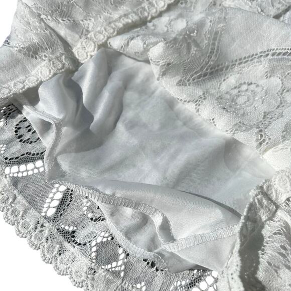 Women’s sleeveless top, 18" armpit to armpit, lace - Picture 9 of 11